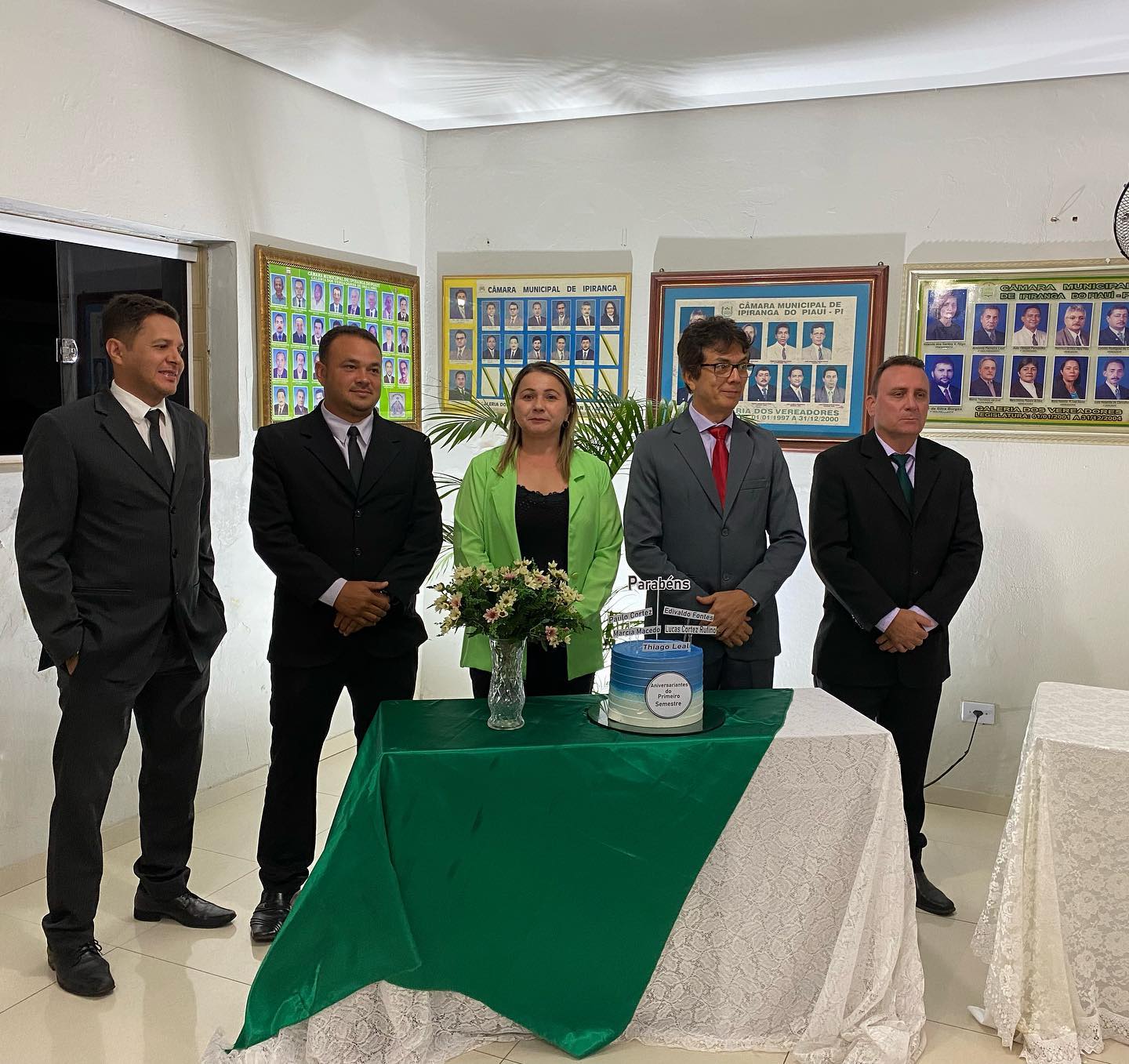 Aniversariantes ganham homenagens